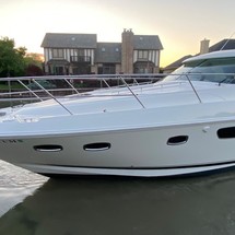 Sea Ray 450 Sundancer