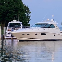 Sea Ray 450 Sundancer