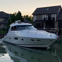 Sea Ray 450 Sundancer