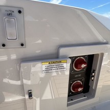 Sea Ray SLX 230
