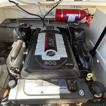 Sea Ray SLX 230