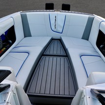 Super Air Nautique G23