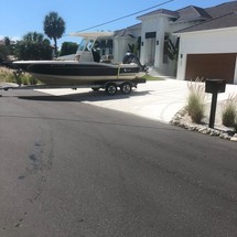 Scout Boats 225 XSF