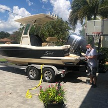 Scout Boats 225 XSF