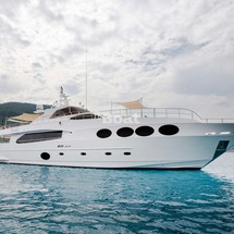 Majesty Yachts 105