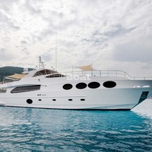 Majesty Yachts 105