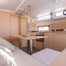 Beneteau Oceanis 38.1