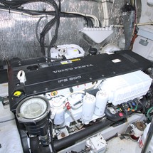 Cruisers Yachts 48 Cantius