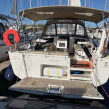 Dufour 390
