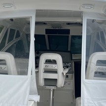 Boston Whaler 345 Conquest