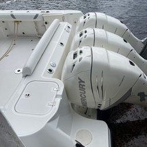Boston Whaler 345 Conquest