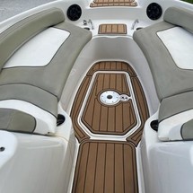 Sea Ray 240 Sundeck