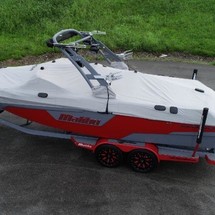 Malibu Wakesetter 25 LSV
