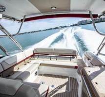 Formula 350 Crossover Bowrider