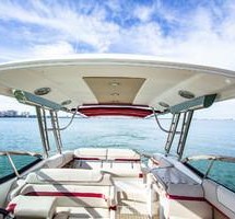 Formula 350 Crossover Bowrider