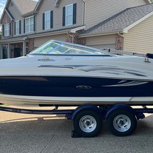 Sea Ray 200 Sundeck