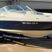 Sea Ray 200 Sundeck