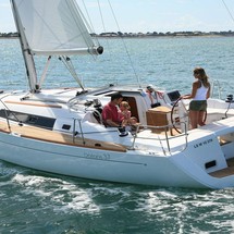 Beneteau Oceanis 37