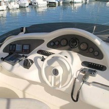 Azimut 46