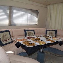 Azimut 46