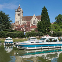 Cantieri estensi goldstar 560 c fly