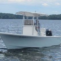 Hydra-sports bay bolt 2000 center console