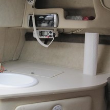 Sea ray 215 express cruiser