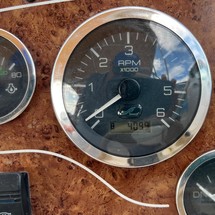 Sea ray 215 express cruiser