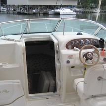 Sea ray 215 express cruiser