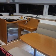 Lagoon 421