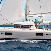 Lagoon 42