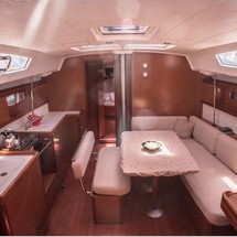 Beneteau Oceanis 43