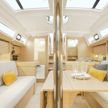 Dufour 360