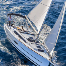 Dufour 360