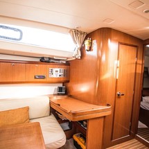 Beneteau Oceanis 43