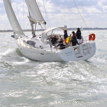 Beneteau Oceanis 43