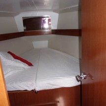 Beneteau Oceanis 37