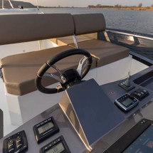 Galeon 360 FLY