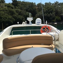 Azimut 46