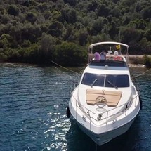 Azimut 46