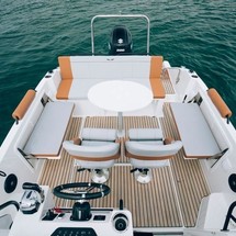 Beneteau Flyer 7 SUNdeck