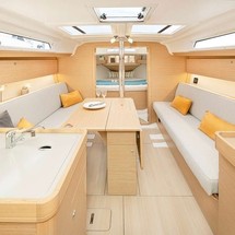Dufour 360