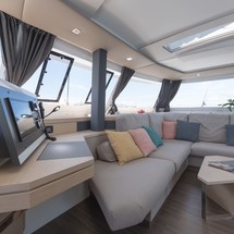 Fountaine Pajot Saona 47