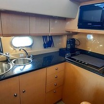 Ferretti 530