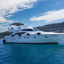 Ferretti 530