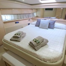 Ferretti 530