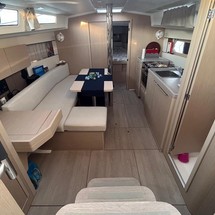 Beneteau Oceanis 38.1