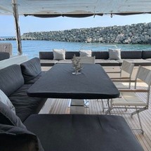 Luxury motor yacht pearl 60