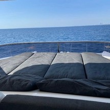 Luxury motor yacht pearl 60