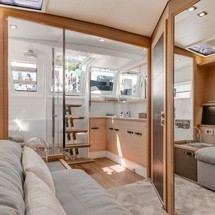 Luxury motor yacht pearl 60